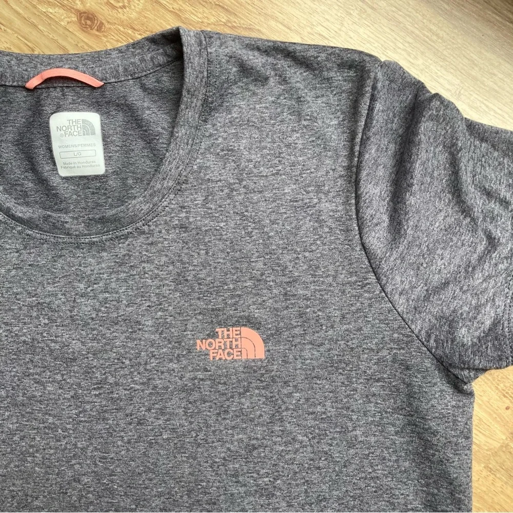 The North Face T Shirt Large - Picture 2 of 5